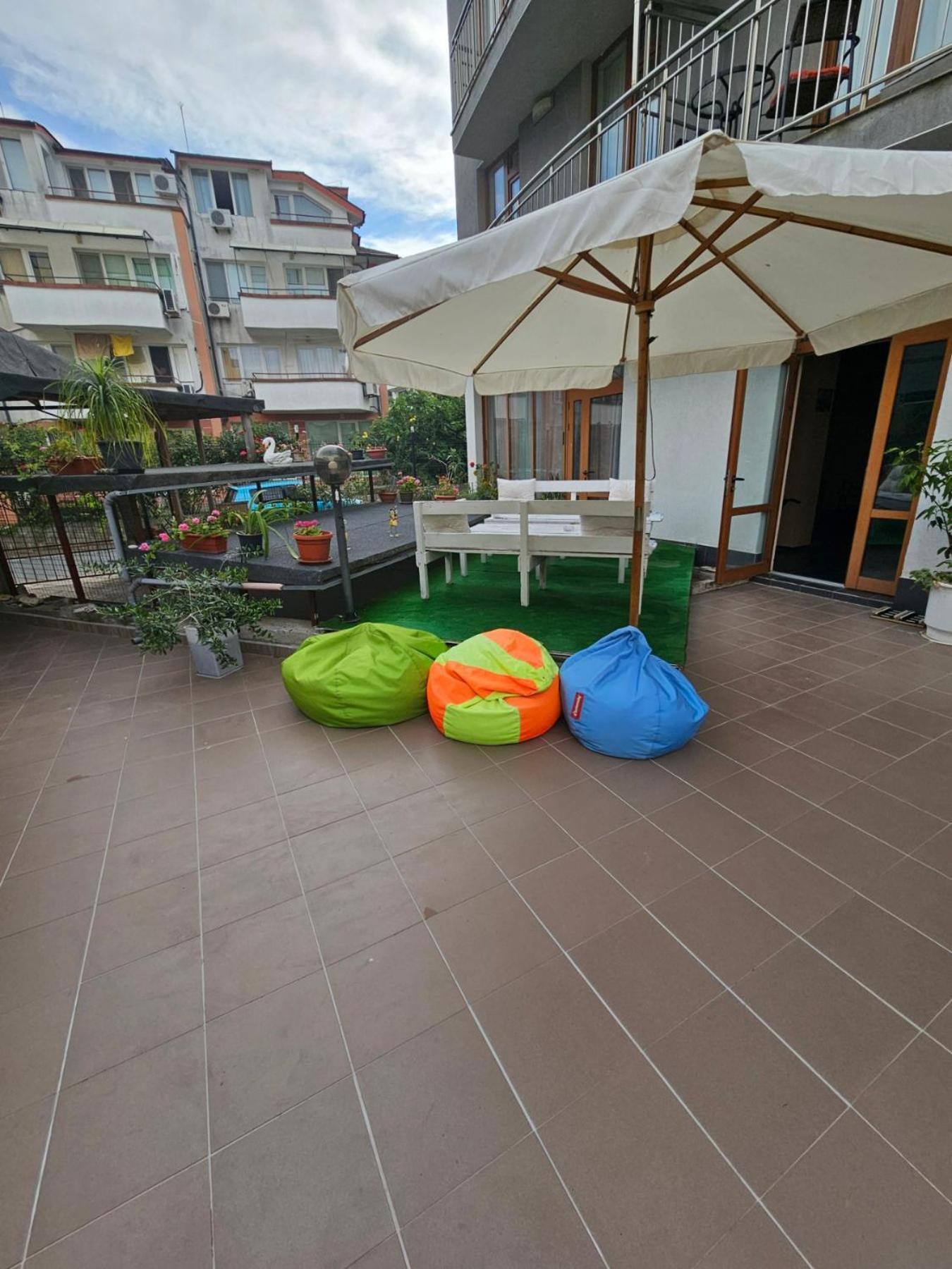Guest House Petrovi Ravda Luaran gambar